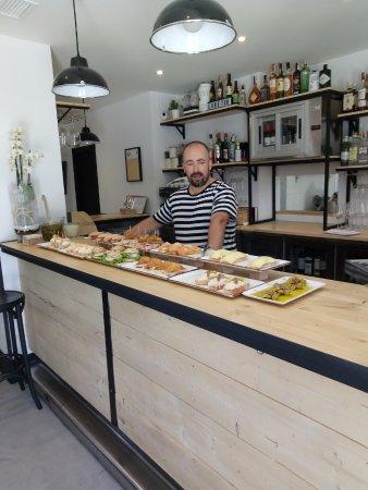 Bar Loretxu Jan & Edan