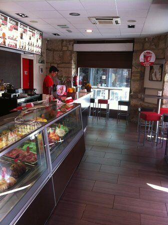 Ferretti Gelato e Caffe